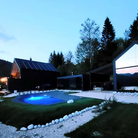 Forest Tiny Slovensky Raj Villa *